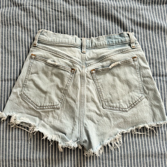 Abercrombie and Fitch Curve Love Mom Short High Rise denim - Picture 2 of 2